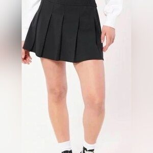 HOLLISTER black pleated mini skirt size S